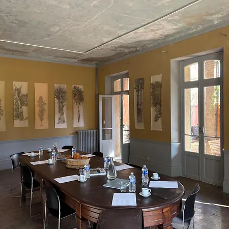 לינה וארוחת בוקר Magdala Arts &