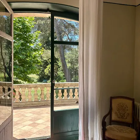 Magdala Arts&résidence Couette-café *