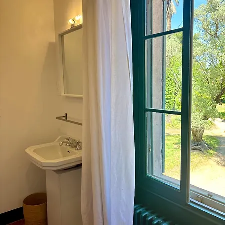 Couette-café Magdala Arts&résidence Hyères