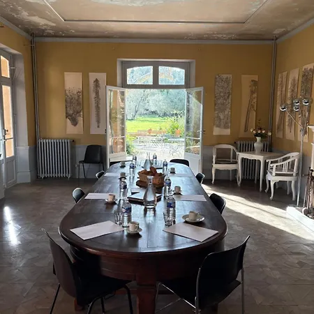 Magdala Arts&résidence Couette-café *